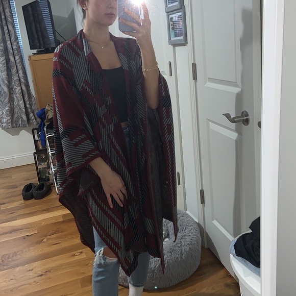 Multicolor Shrug • Tobi - Picture 4 of 6